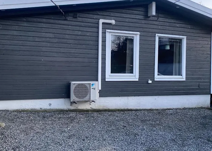 Leilighet Furnished Outhouse