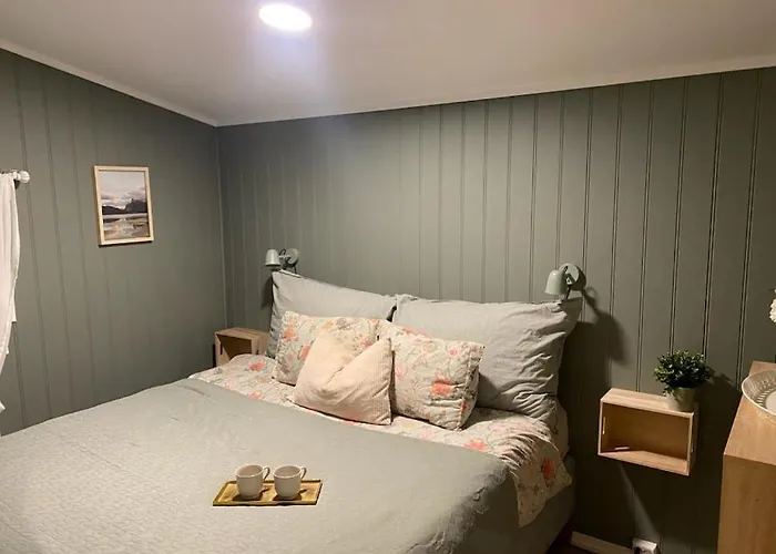 Lägenhet Furnished Outhouse *