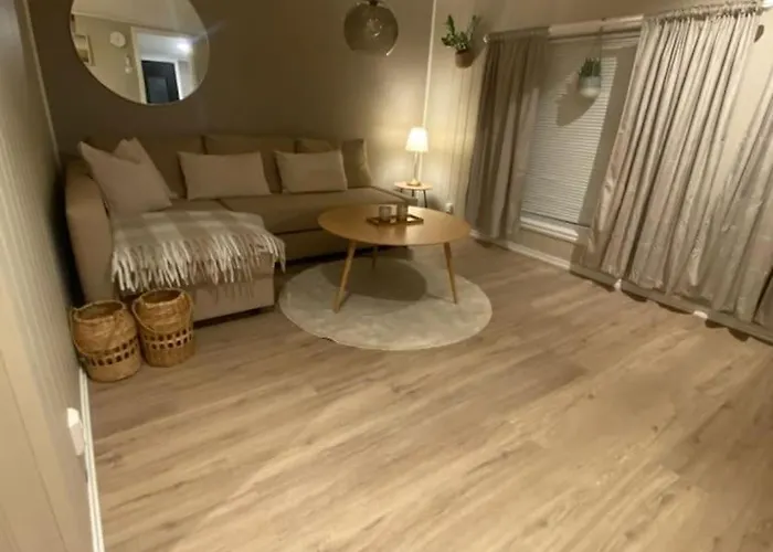 Furnished Outhouse 아파트